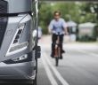 Volvo Trucks führt neue Sicherheitssysteme zum Schutz von Fußgängern und Radfahrern (Foto: Volvo Group Trucks Central Europe GmbH)